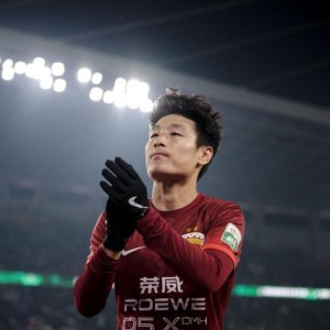 低迷！武磊7次射门0收获 两失绝佳机会+吊射变回传